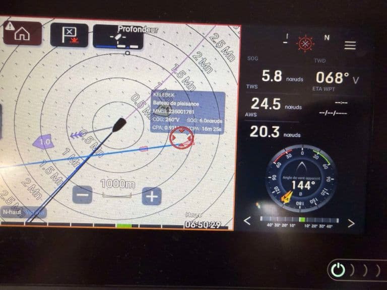 écran navigation radar bali catamarans